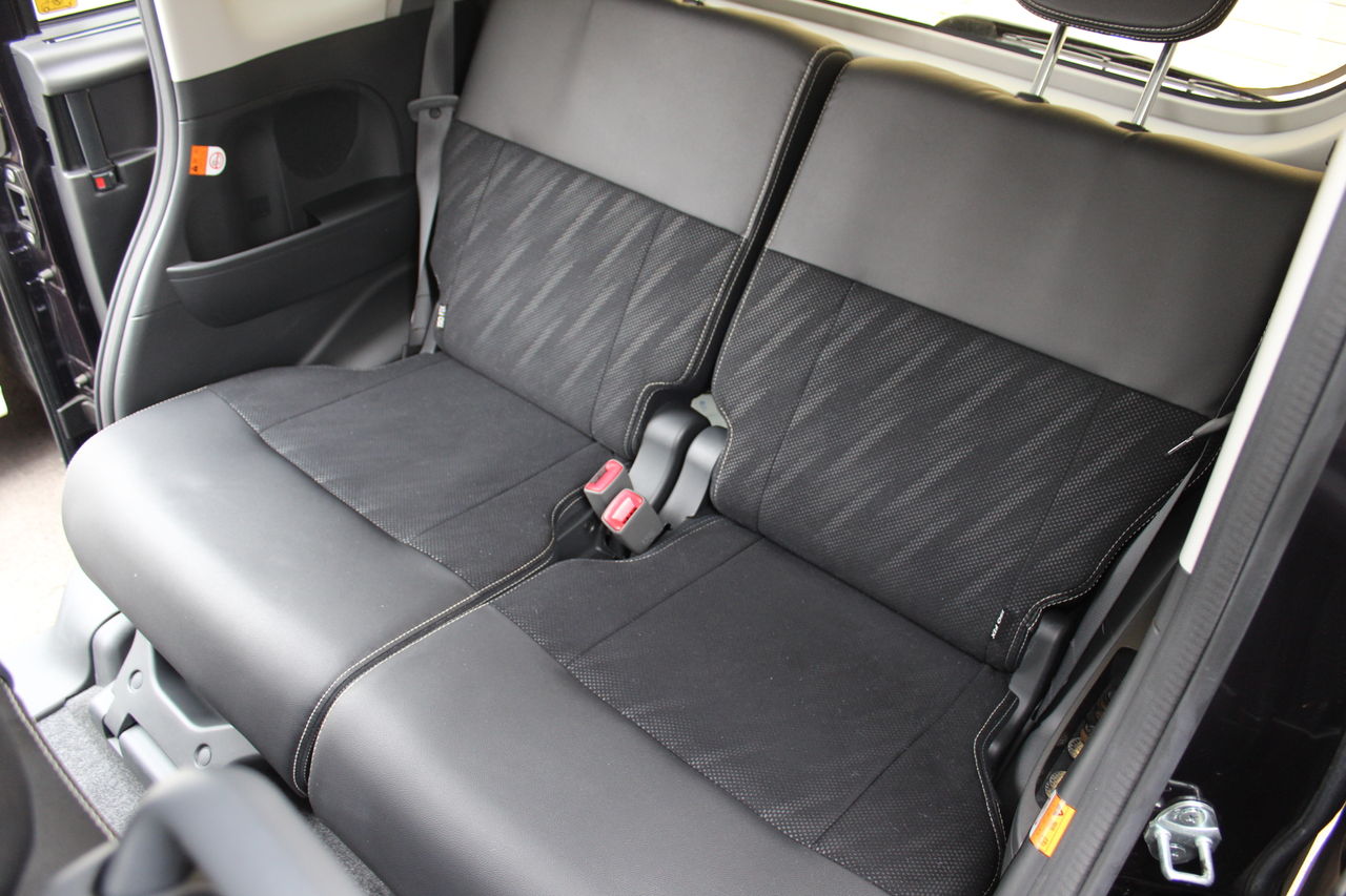 車のシートクリーニング シート洗浄 嘔吐物のシミや汚れを除去 ダイハツ タントカスタム 栃木県鹿沼市 宇都宮市 ガレージ シースワロー 作業メニュー Garage Sea Swallow ガレージ シースワロー 栃木県の中古車販売店