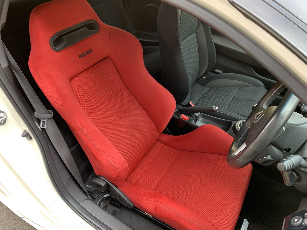 車のシート洗浄 クリーニング シートの汚れを除去 ホンダ Cr Z レカローシート 栃木県鹿沼市 宇都宮市 ガレージ シースワロー 作業メニュー Garage Sea Swallow ガレージ シースワロー 栃木県の中古車販売店 車のシート洗浄 クリーニング シートの汚れを除去 ホンダ Cr Z レカローシート 栃木県鹿沼市 宇都宮市 ガレージ シースワロー 作業メニュー Garage Sea Swallow ガレージ シースワロー 栃木県の中古車販売店