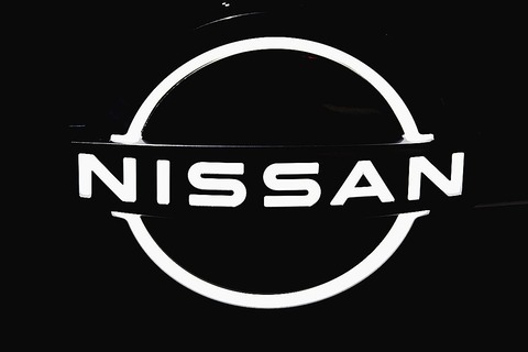 【悲報】トヨタ←無難　ホンダ←フィットとNBOX便利　ダイハツスズキ←安い　三菱←SUV   日産←これｗｗｗｗｗｗ