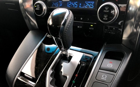 『AT限定』←エンストこきながら運転しとるのと同じやろｗｗｗｗｗｗ