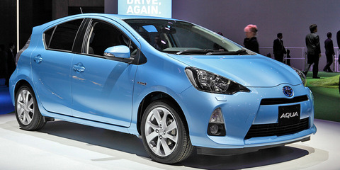 Toyota_Aqua_101