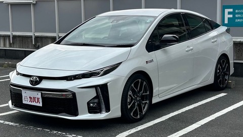 【緊急】『プリウスPHV GRスポーツ』か『今のプリウス』←どっちを買った方がいいんだ？