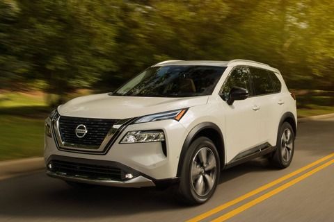 1-2021-Nissan-Rogue_White_013-source-scaled