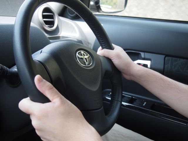 朗報 車のハンドルの持ち方でどんな奴かわかると話題にwwwwwwwww 車ちゃんねる 朗報 車のハンドルの持ち方でどんな奴かわかると話題にwwwwwwwww 車ちゃんねる