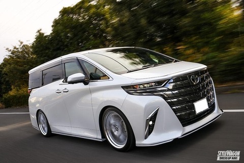 【悲報】トヨタの超絶エリート「馬鹿が好きそうな車は～…こーんな感じか～？？ｗｗｗ（デザイン決定）」→アルファードが大人気になるｗｗｗｗｗｗｗ