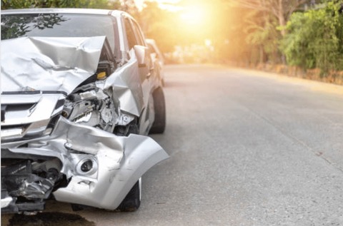 【悲報】『車の事故』で毎日亡くなってるニュース流れるのに車に乗ってる人ｗｗｗｗｗｗ