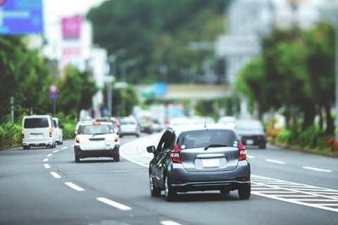 【悲報】子供を『車』で送り迎えするやつｗｗｗｗｗ