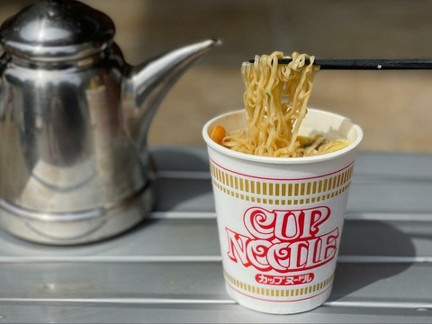 車中泊中のワイ、『コレ』でカップ麺を作ってしまうｗｗｗｗｗｗｗ