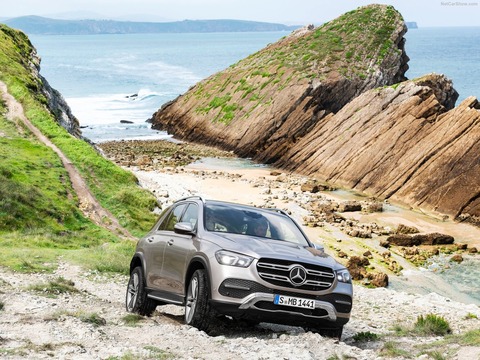 Mercedes-Benz-GLE-2020-1600-03