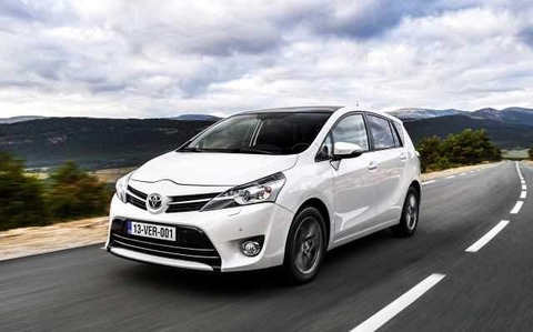 2017-Toyota-Verso-Front