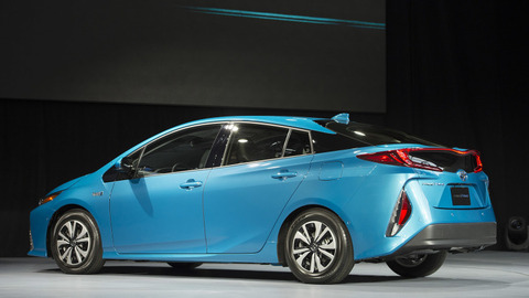 02-2017-toyota-prius-prime-ny-1