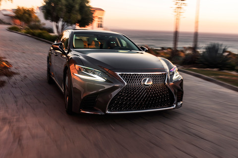 2018-Lexus-LS-500-front-end-in-motion
