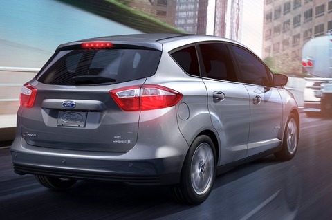 2018-Ford-C-Max-Hybrid-rear-angle-taillight