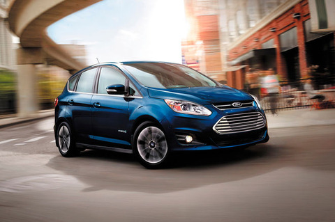 2017-Ford-C-Max-Hybrid-front-three-quarter-turn