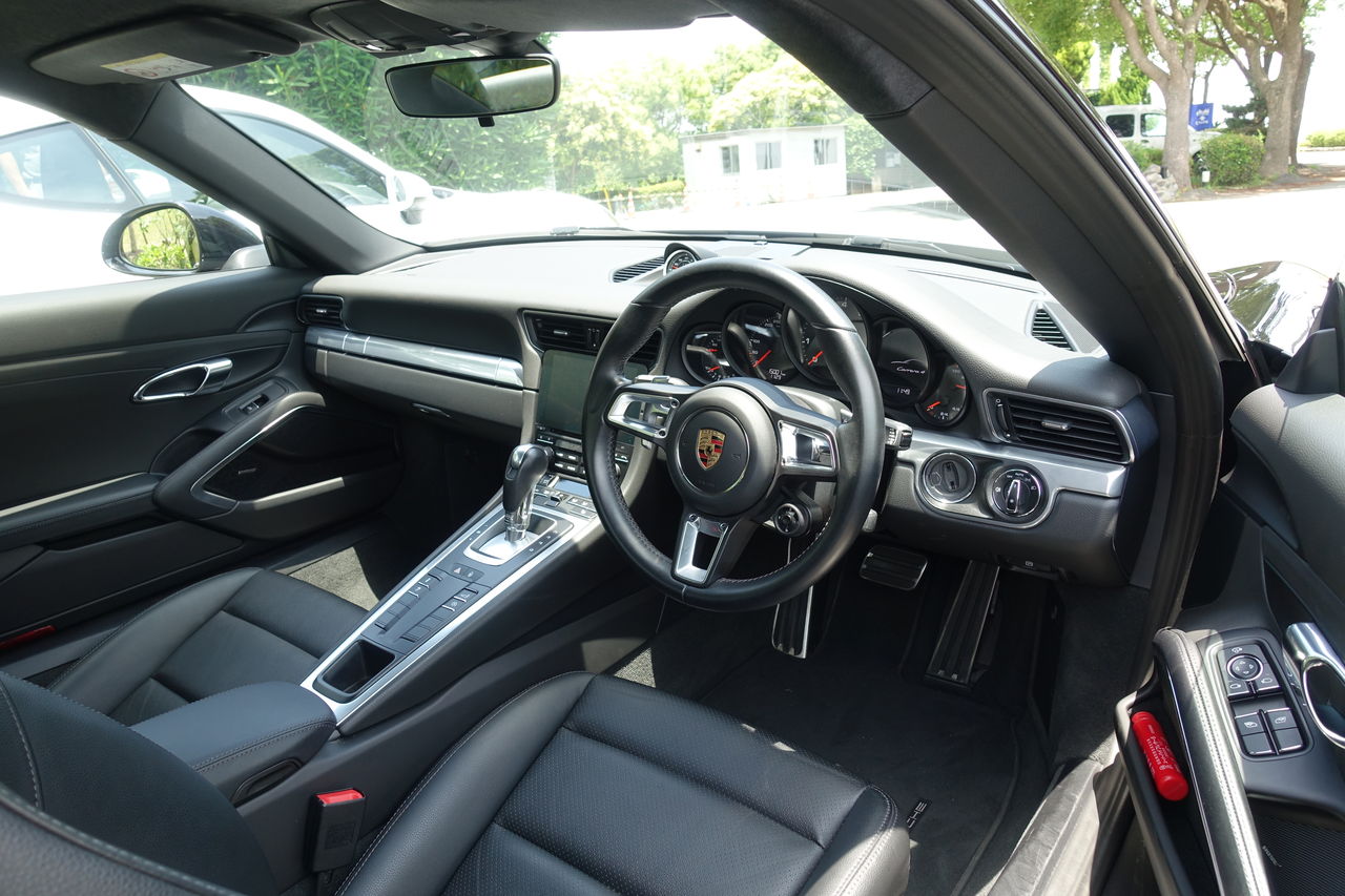 ポルシェの展示会が試乗会へ ポルシェを体感すべく911を試乗して感じたこと 背伸びレクサスオーナー ポルシェの展示会が試乗会へ ポルシェを体感すべく911を試乗して感じたこと 背伸びレクサスオーナー