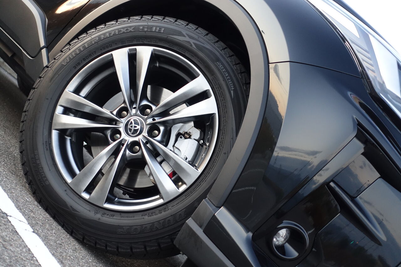 C-HRをノーマルタイヤに交換して本来あるべきGR SPORTの姿へ : 背伸び