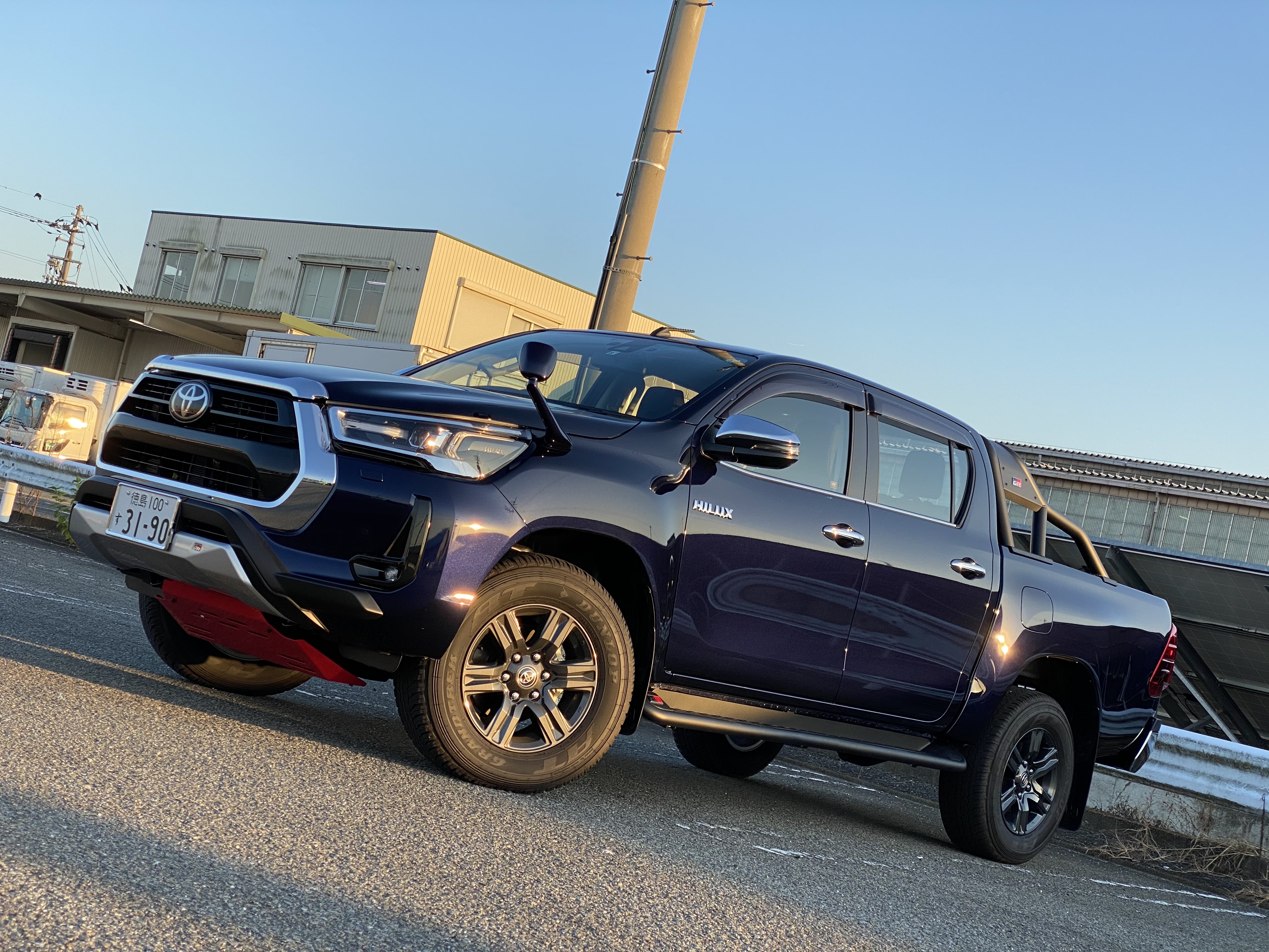 国内唯一のピックアップトラック トヨタ ハイラックスを試乗 背伸びレクサスオーナー