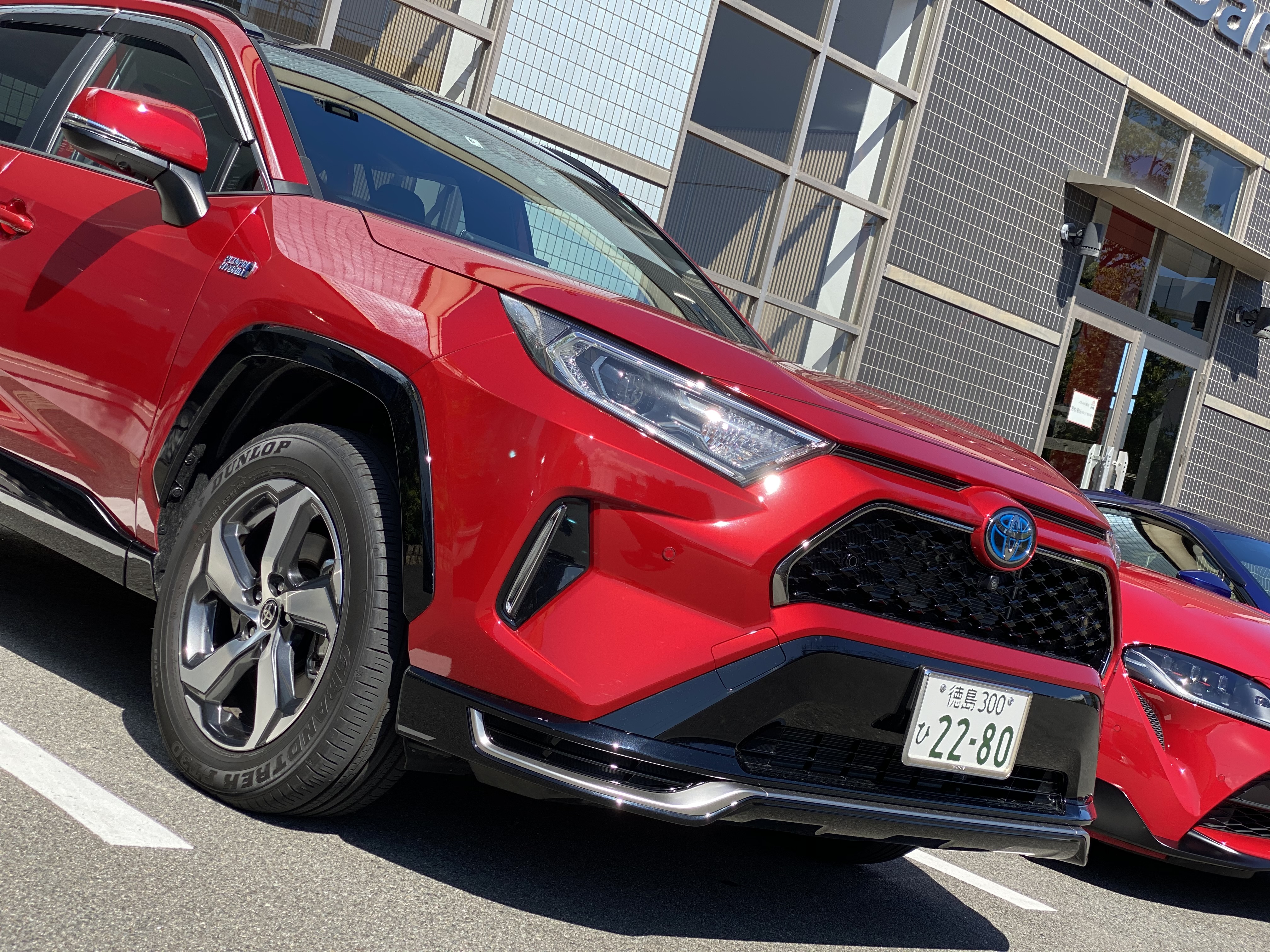 人気過ぎ トヨタ Rav4 Phvはスゲー加速力 4 690 000円 背伸びレクサスオーナー