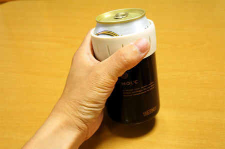 ジュースやビールをいつまでも冷たく飲むことが出来る サーモス保冷缶ホルダー 初心者のためのキャンプ道具選び ジュースやビールをいつまでも冷たく飲むことが出来る サーモス保冷缶ホルダー 初心者のためのキャンプ道具選び