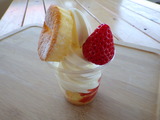 いちごパフェ