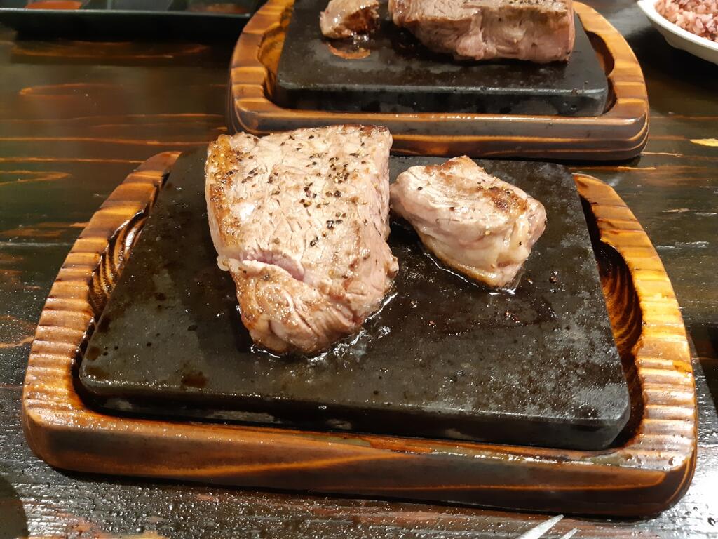 国際通りのやっぱりステーキ Go Toで沖縄旅行 あいまいだいありー 国際通りのやっぱりステーキ Go Toで沖縄旅行 あいまいだいありー
