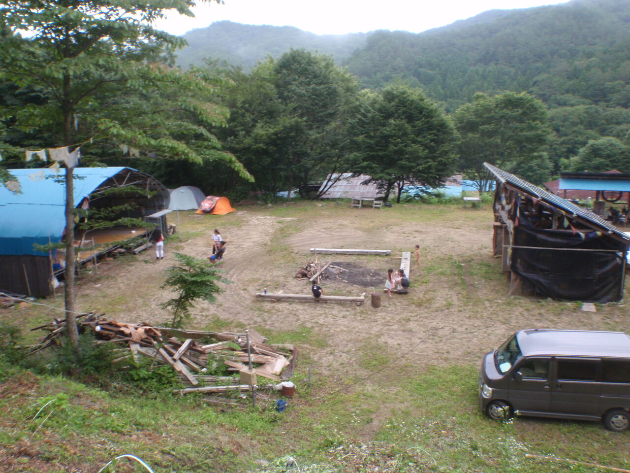 獏原人村 満月祭 準備中 その3 草楽房の日常 獏原人村 満月祭 準備中 その3 草楽房の日常