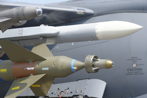 missile-1143116_960_720