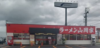 93565