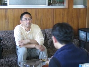 柳瀬製作所に初めて訪れられた日の山崎哲秀さんの写真