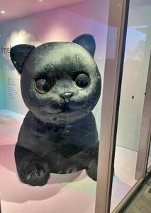 ヤマト運輸ブース内の大きなクロネコさん