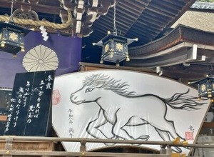 大神神社のウマの大絵馬