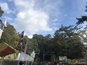 三輪明神の鳥居