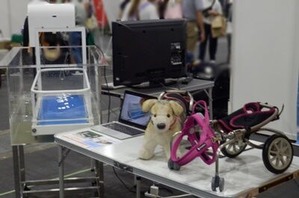 ワンコ用の車いすを展示するブース