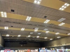 5号館のフードコートエリア