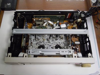 三菱タイムラプスビデオ HV-9168