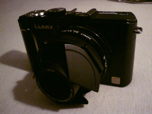 LX3にLC-1を装着 (開けた状態)