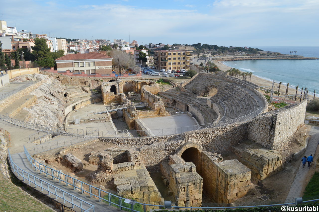 17 1 10スペイン バルセロナ 5日目 ５ 円形闘技場 地中海のバルコニー タラゴナ駅 薬人 ときどき 旅人 次の休みはどこ行こう