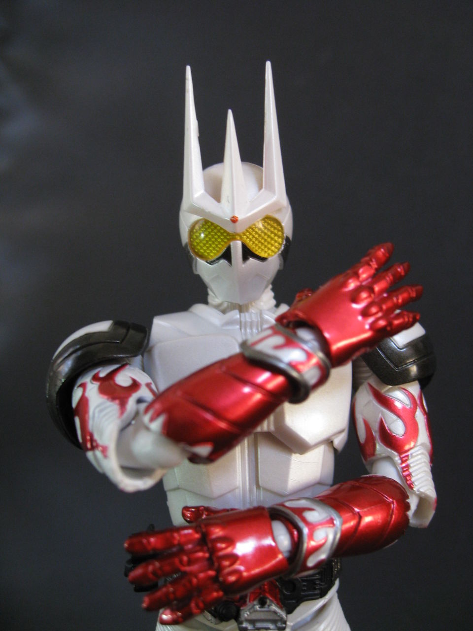 S.H.Figuarts 仮面ライダーエターナル レッドフレア : Trash Box