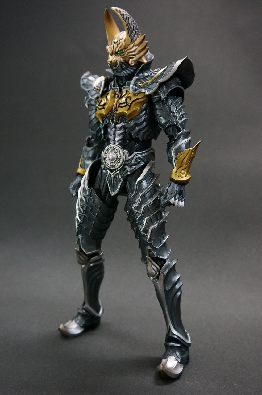 【現状品】魔戒可動 フィギュア 3体 邪骨騎士ギル/黄金騎士ガロ/流牙ver. レビュー】 バンダイ 魂ウェブ商店 魔戒可動 邪骨騎士 ギル [牙