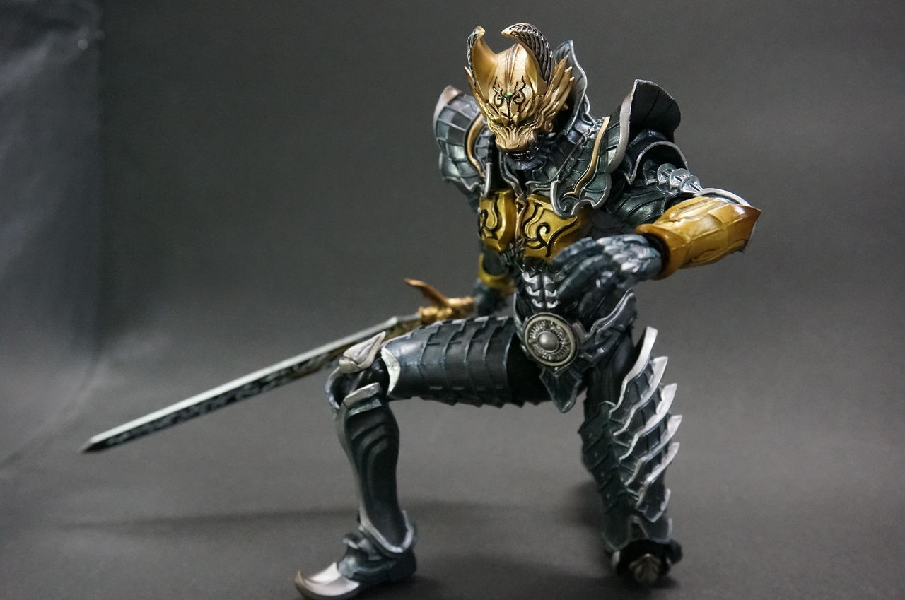 魔戒可動 黄金騎士 ガロ 流牙Ver. 牙狼＜GARO＞～闇を照らす者～