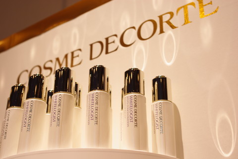 ��cosme �ۥ磻�ȥ˥� �ӥ塼�ƥ� ���ߥʡ���������θ��ϥ���������