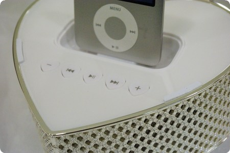 iHeart Jewelry Box Speaker for iPod 1