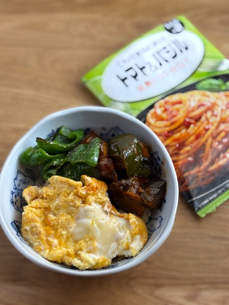 トマバジ半熟卵丼