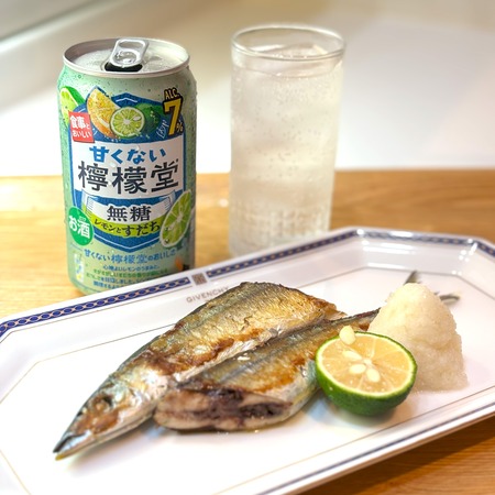 檸檬堂レモンとすだち+秋刀魚の塩焼き