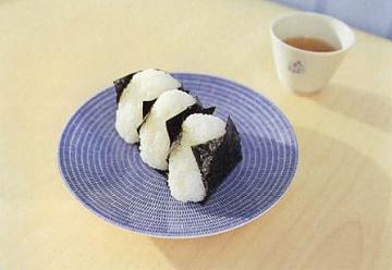 美人手帳 かもめ食堂その後 4 かもめ食堂で使われていた器 美人手帳 かもめ食堂その後 4 かもめ食堂で使われていた器