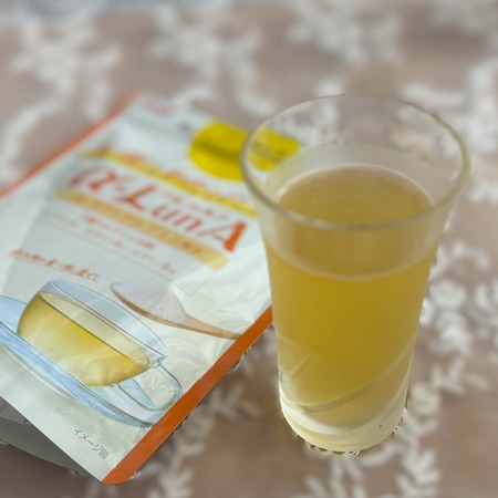 明治ほうじ茶に溶かして1