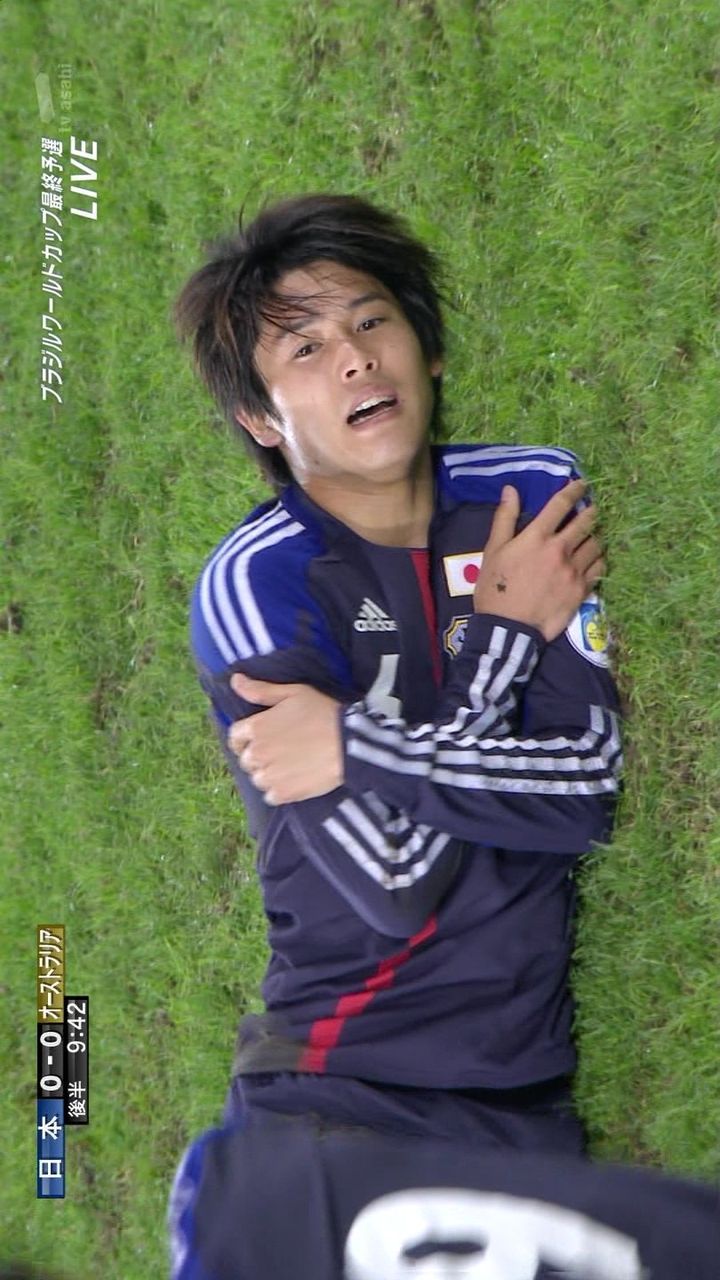 サッカー 内田篤人の14年度版カレンダーが発売決定 早くも予約ランク1位に まとめ速報