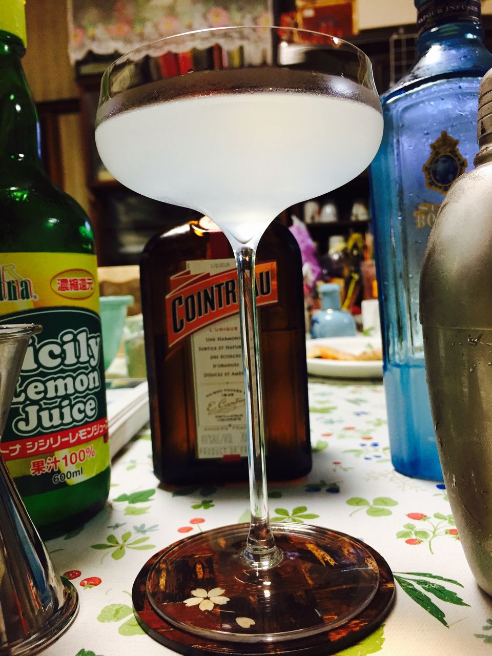 ホワイト レディ 白い肌は何を隠すんでしたっけ 田舎でカクテル はじめてみました