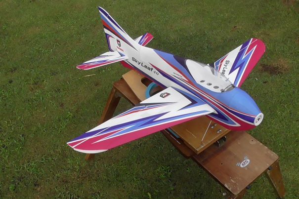 Futaba Sky Vision S-40 ラジコン飛行機 SkyLeaf40キット