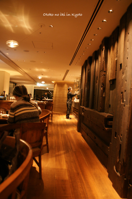 0408-18HYATT